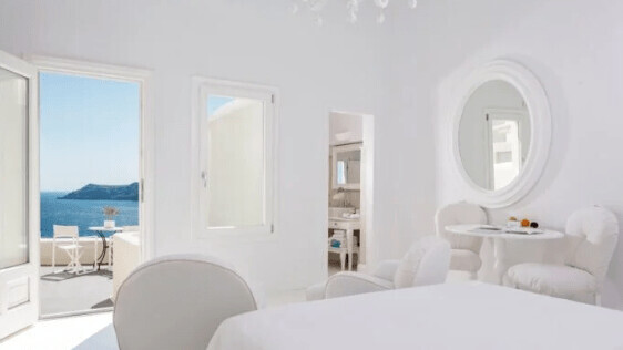 Canaves Oia Suites